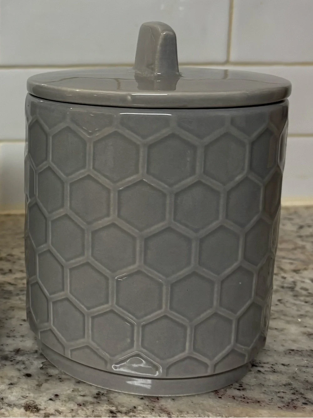 N/A gray honeycomb